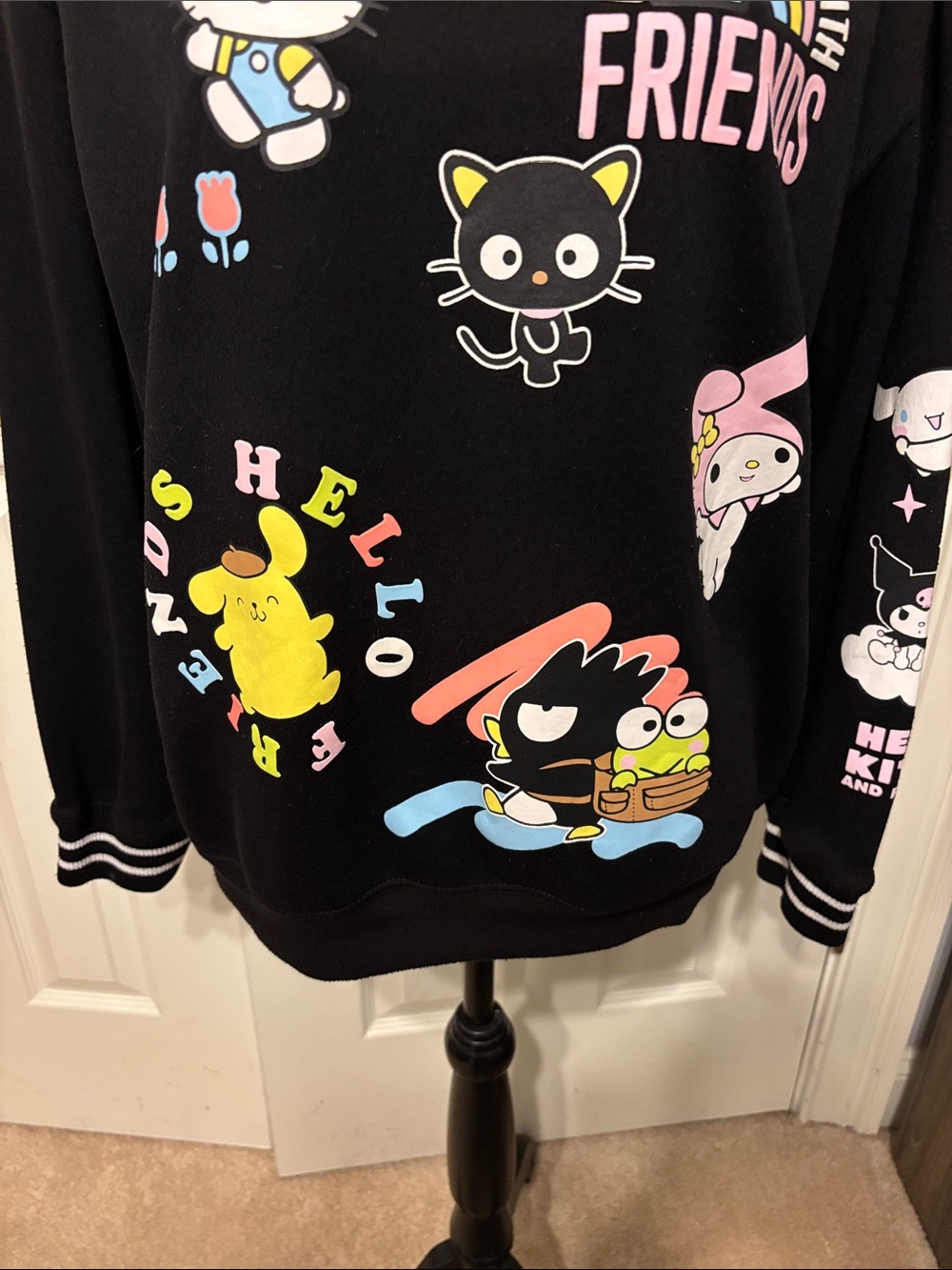 Sanrio Hello Kitty & Friends Graphic Crewneck Sweatshirt - Picture 3 of 9